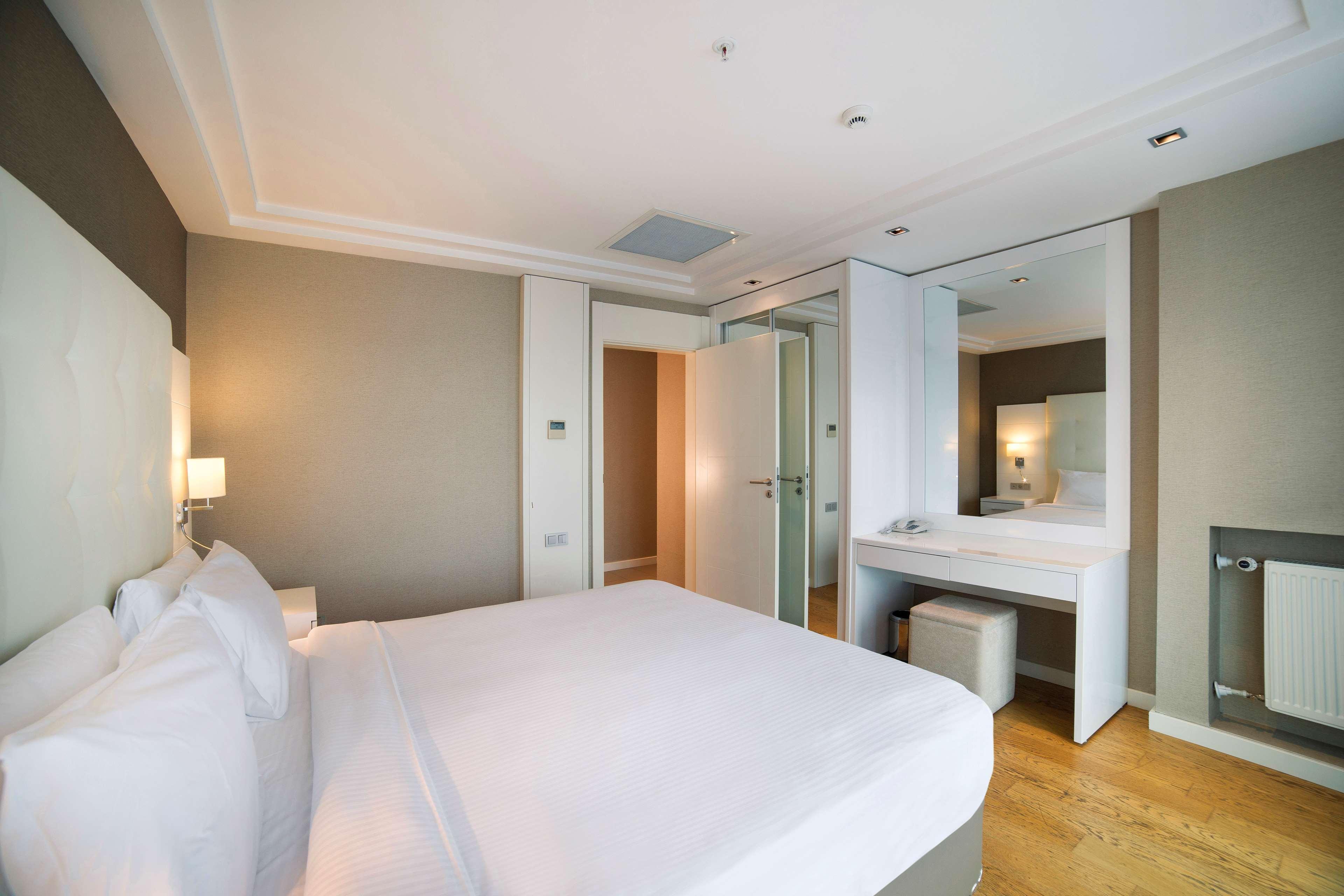 Radisson Residences Avrupa Tem Istambul Exterior foto