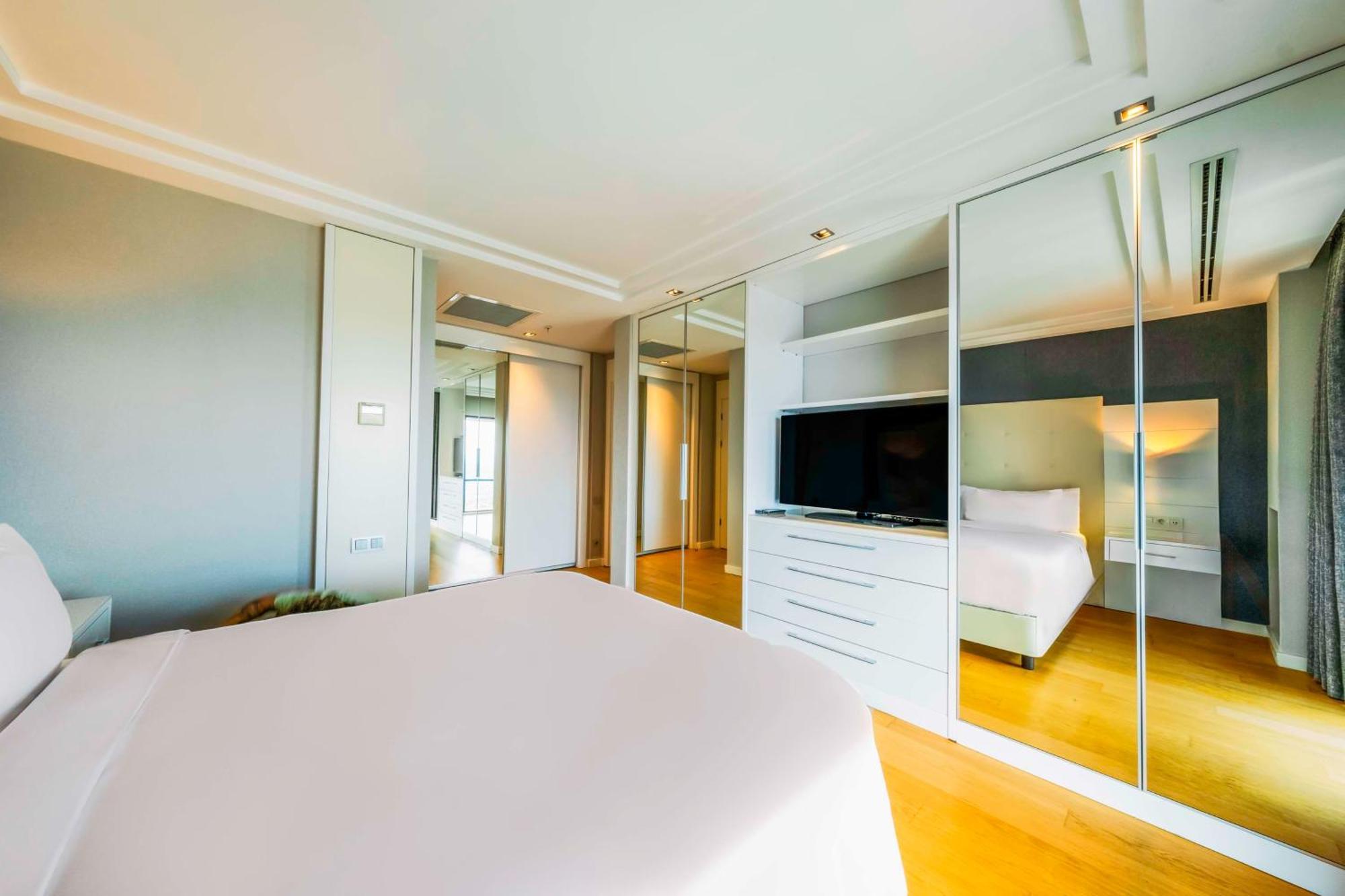 Radisson Residences Avrupa Tem Istambul Exterior foto