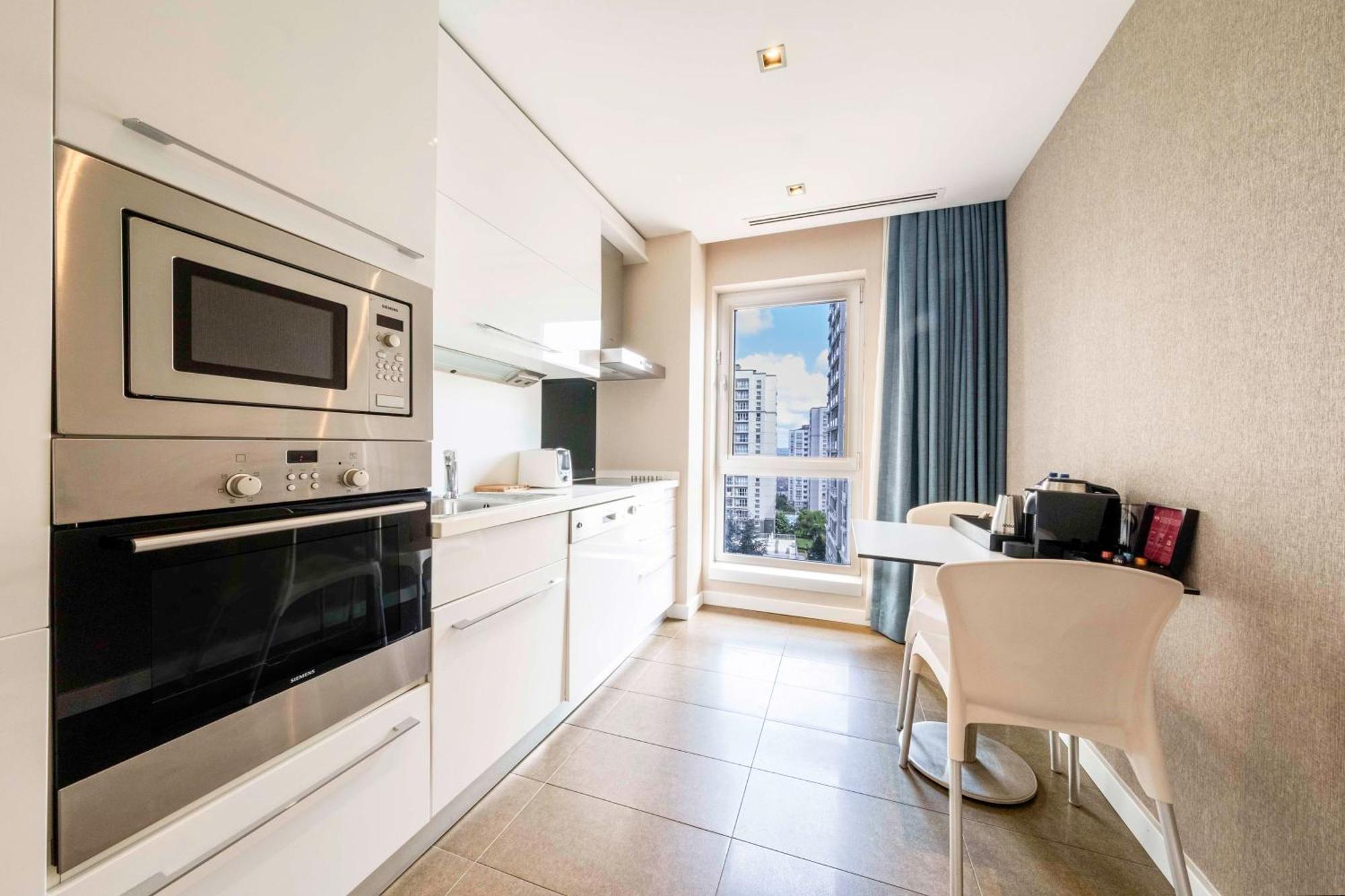 Radisson Residences Avrupa Tem Istambul Exterior foto